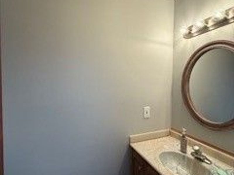 569 Bartow Lane, Richmond Heights, OH 44143 Photo 14