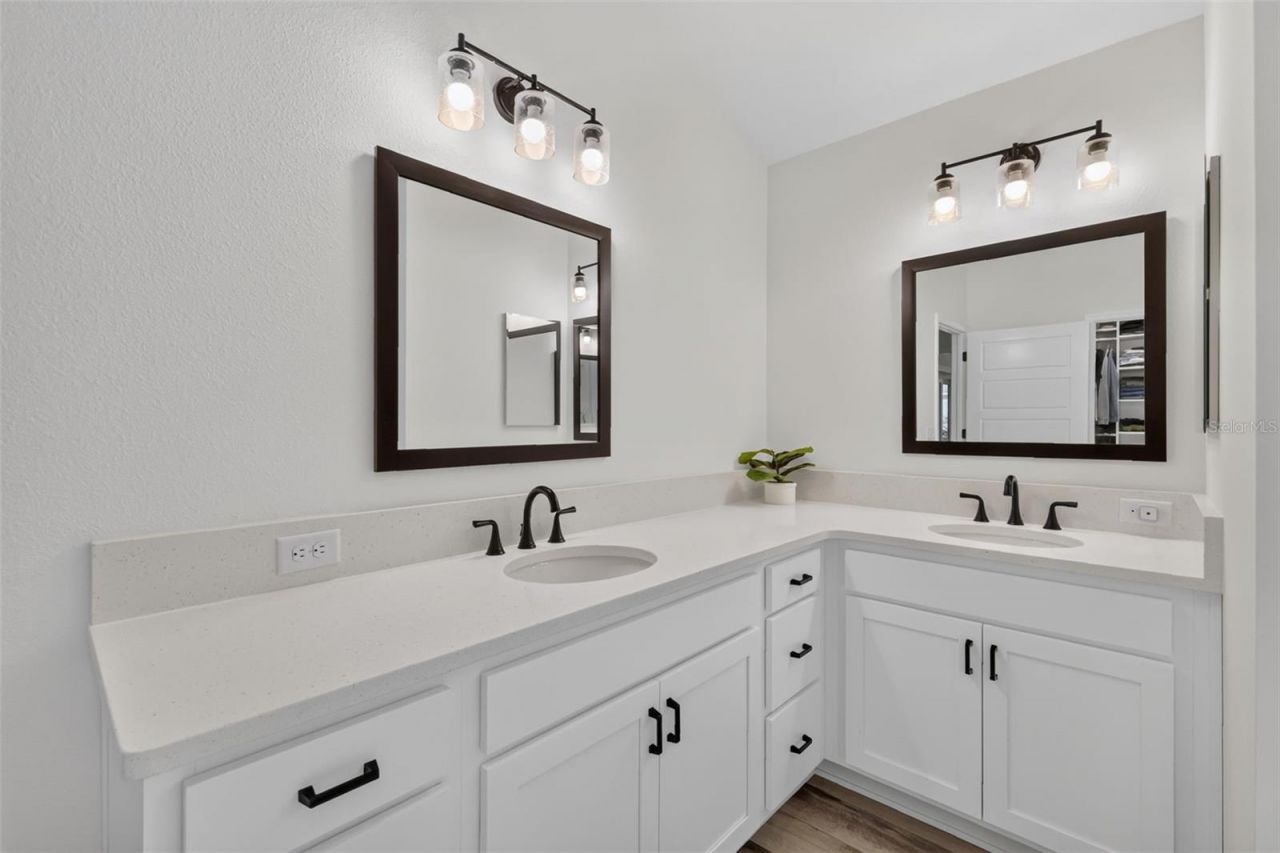 1986 Oppenheimer Court , The Villages, FL 34762 Photo