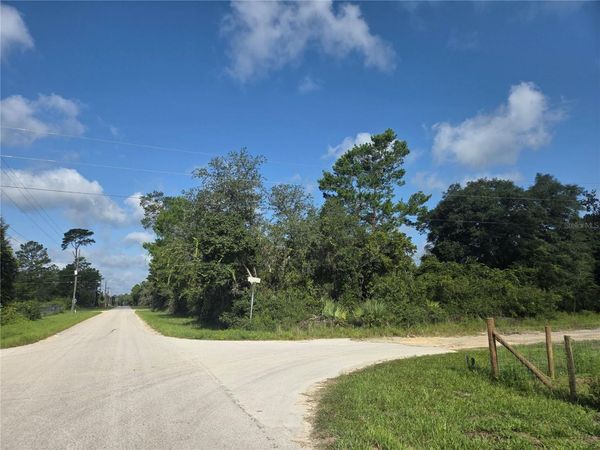 PINE STREET , PAISLEY, FL 32767
