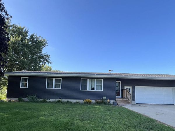206 E Main Street, Ionia, IA 50645