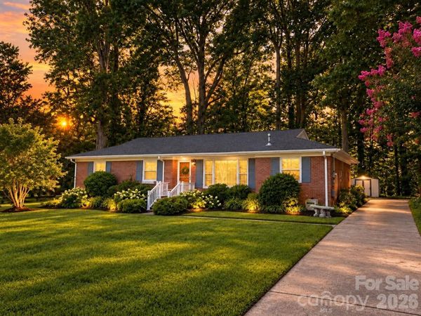 6124 Donna Drive, Charlotte, NC 28213