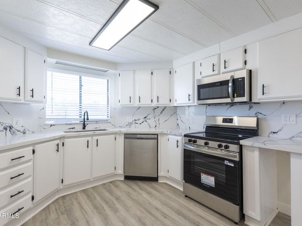 8946 E OHIO Avenue, Sun Lakes, AZ 85248