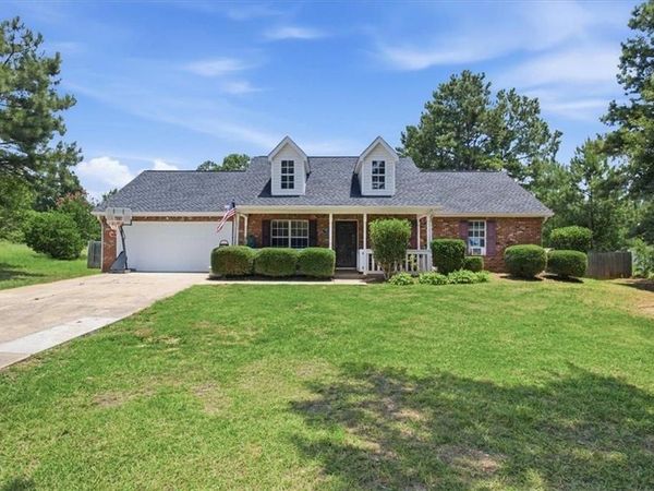 306 Ponderosa Tr , Jackson, GA 30233