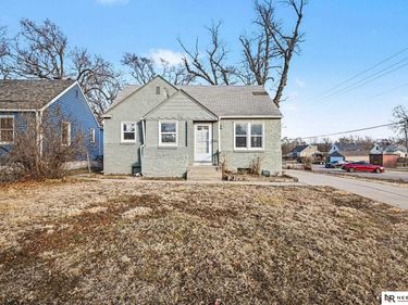 2611 Jackson Street, Bellevue, NE 68005
