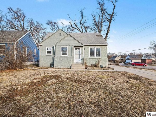 2611 Jackson Street, Bellevue, NE 68005