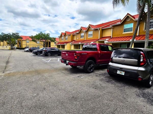 18332 NW 68th Ave , Unit H, Hialeah, FL 33015