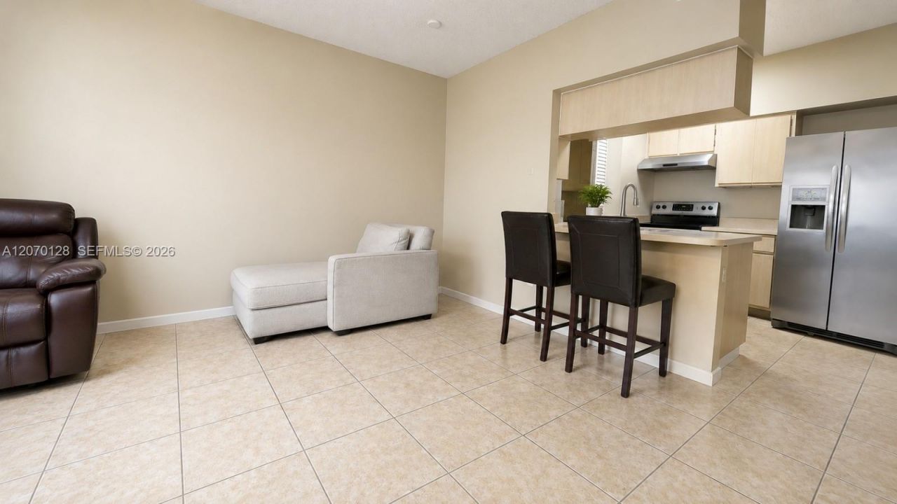 18332 NW 68th Ave , Unit H, Hialeah, FL 33015 Photo