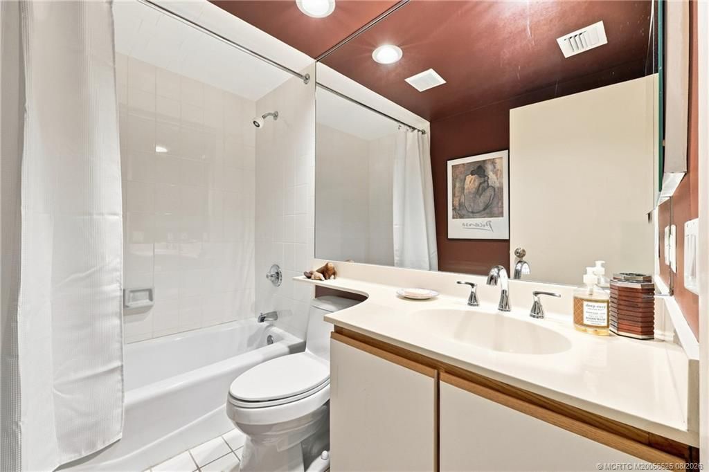 184 NE Edgewater Drive , Unit 1104, Stuart, FL 34996 Photo
