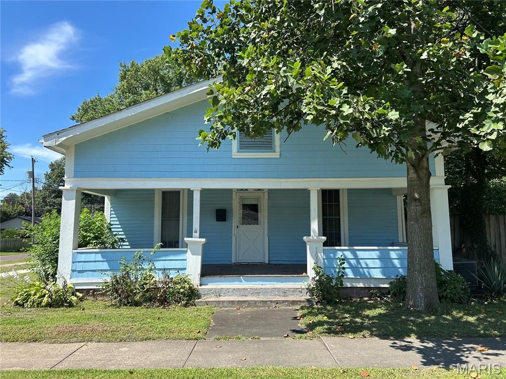 1003 N Walnut Street, Litchfield, IL 62056 Main Photo