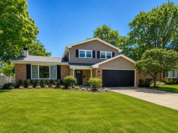 1621 Longmeadow Drive , Glenview, IL 60026
