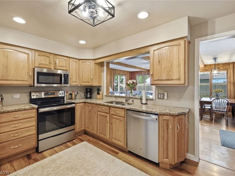 918 S Heltman Avenue , Ashland, OH 44805 Photo 6