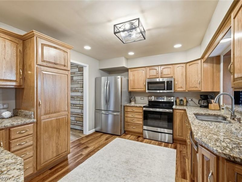 918 S Heltman Avenue , Ashland, OH 44805 Photo 7