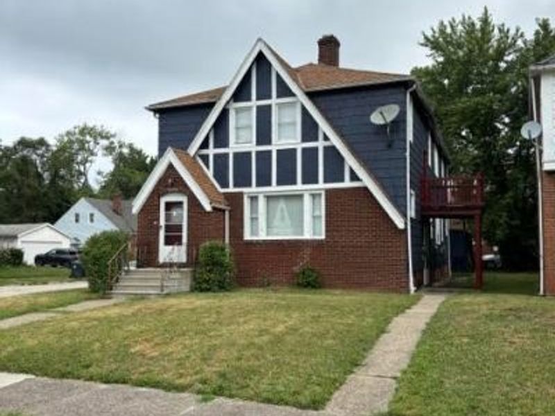 934 Ravine Drive, Cleveland Heights, OH 44112 Photo 1