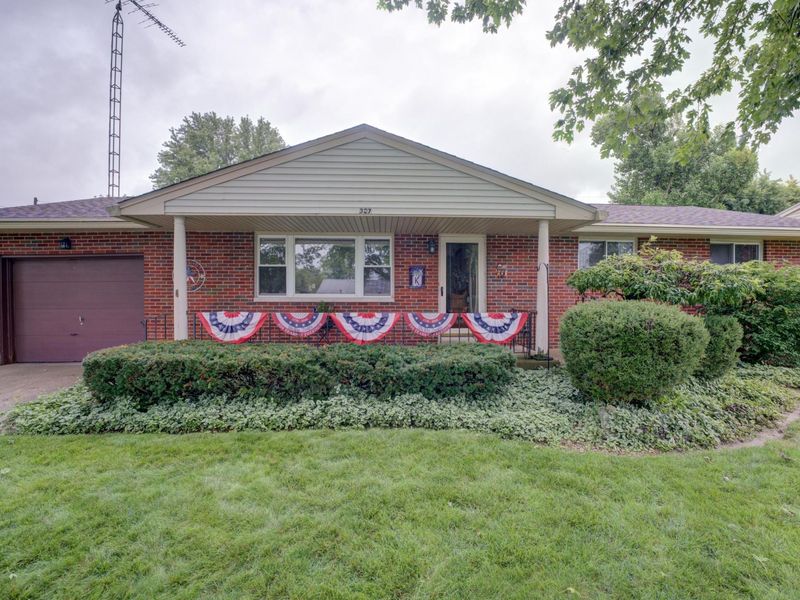 327 S Chippewa Drive, Greenville, OH 45331 Photo 2