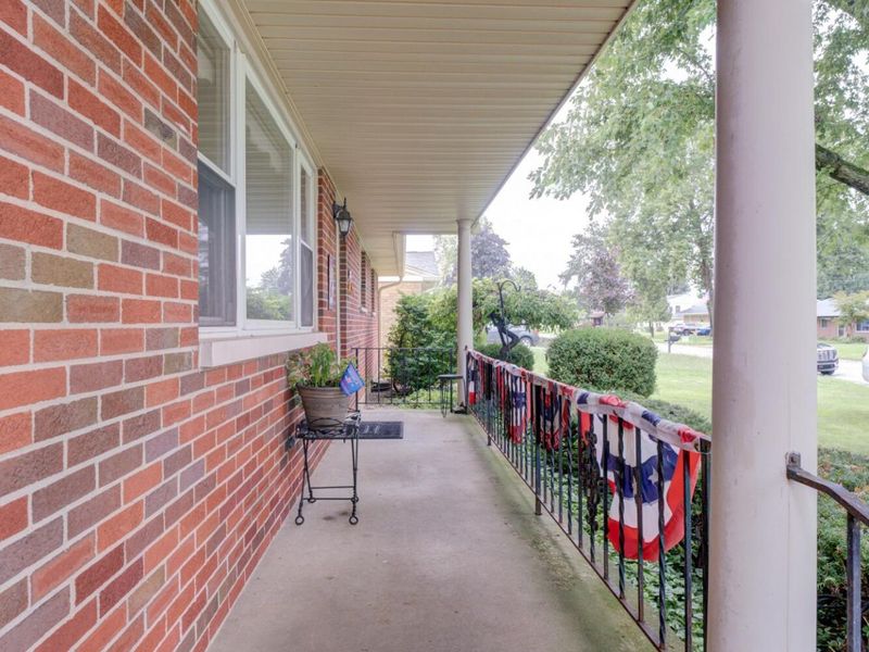 327 S Chippewa Drive, Greenville, OH 45331 Photo 3
