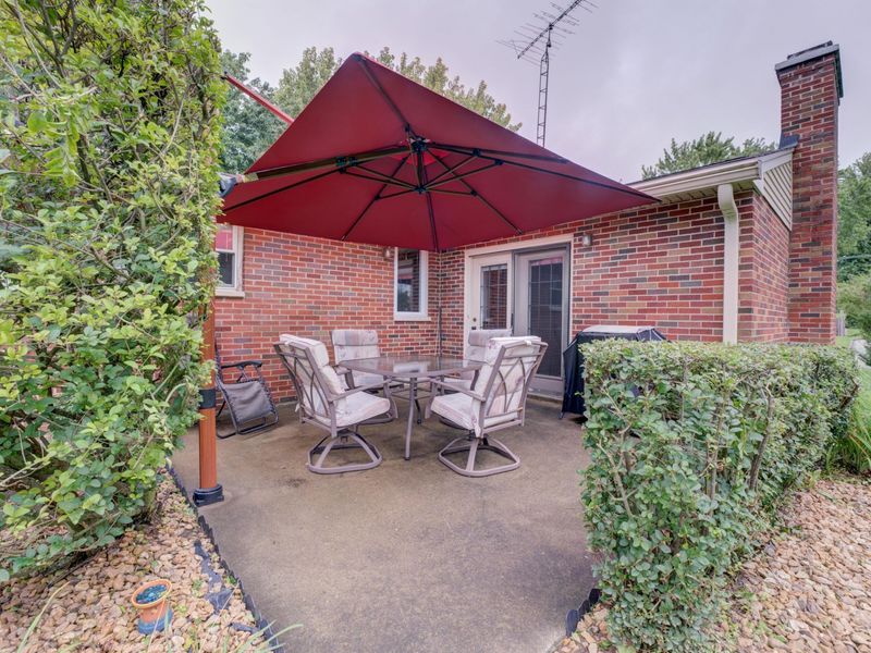 327 S Chippewa Drive, Greenville, OH 45331 Photo 9