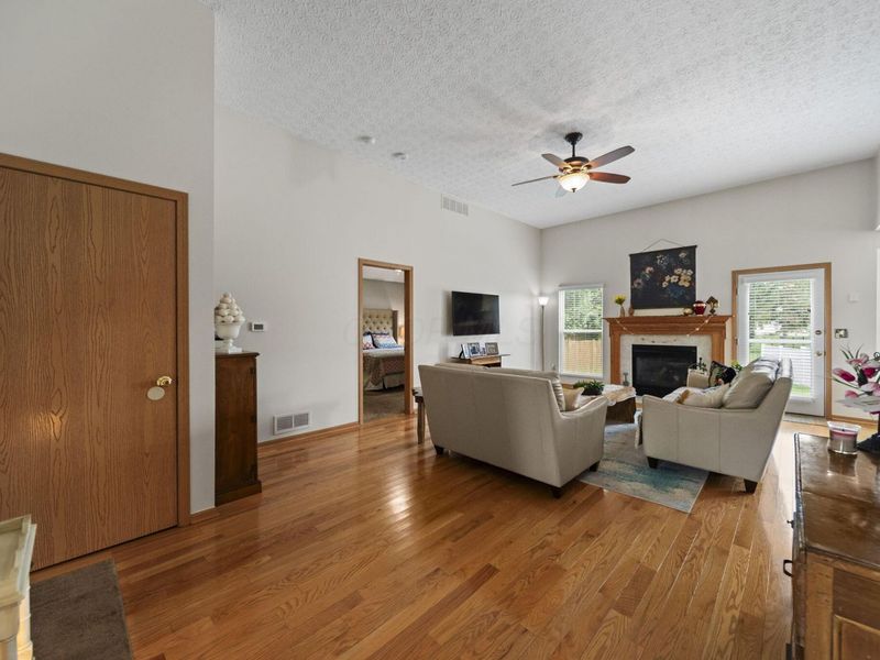 3306 Summer Glen Drive, Grove City, OH 43123 Photo 5