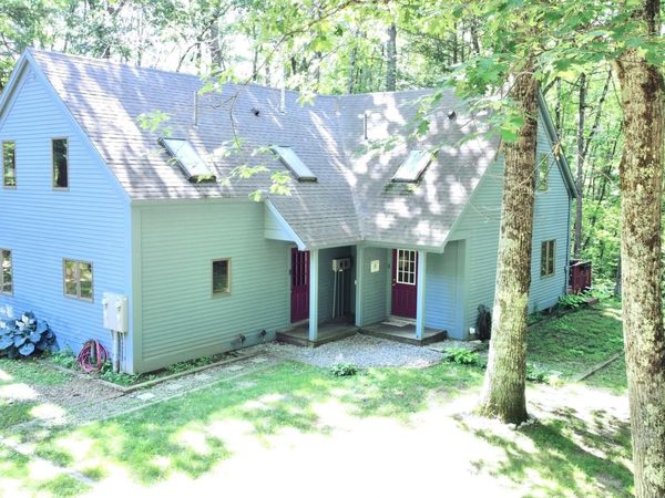 563 Forest Road, Wilton, NH 03086