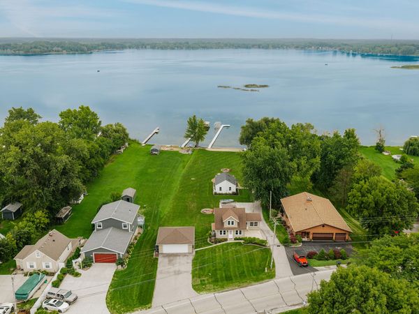 25805 W Loomis Rd, Norway, WI 53185