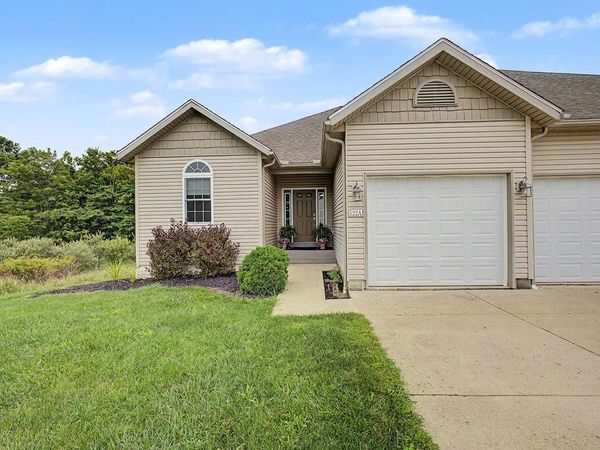 522 A Hickory Lane , Howard, OH 43028