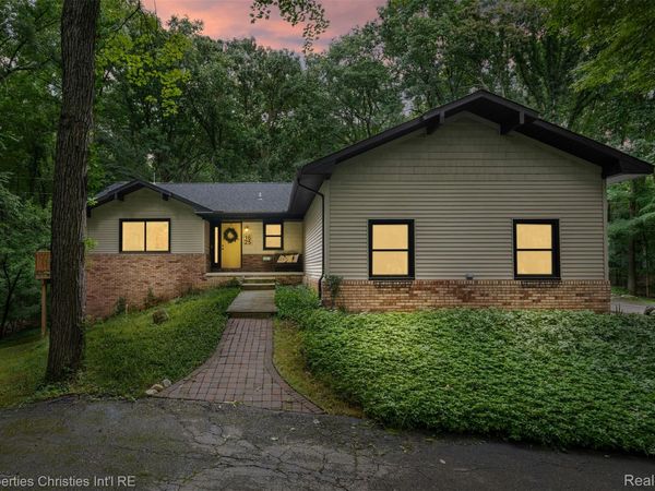 1625 Perry Lake Road, Brandon Township, Mi 48462