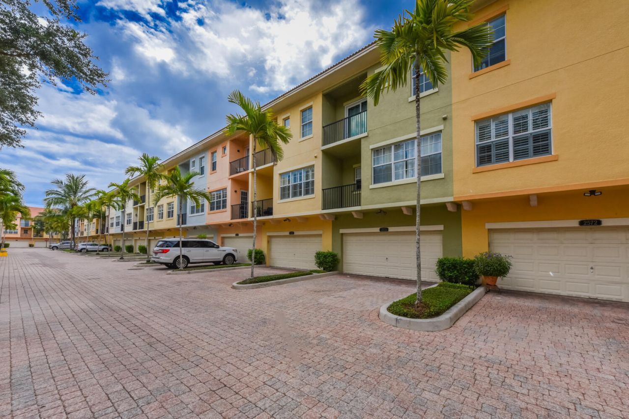 2570 Gardens Parkway, Palm Beach Gardens, FL 33410 Photo