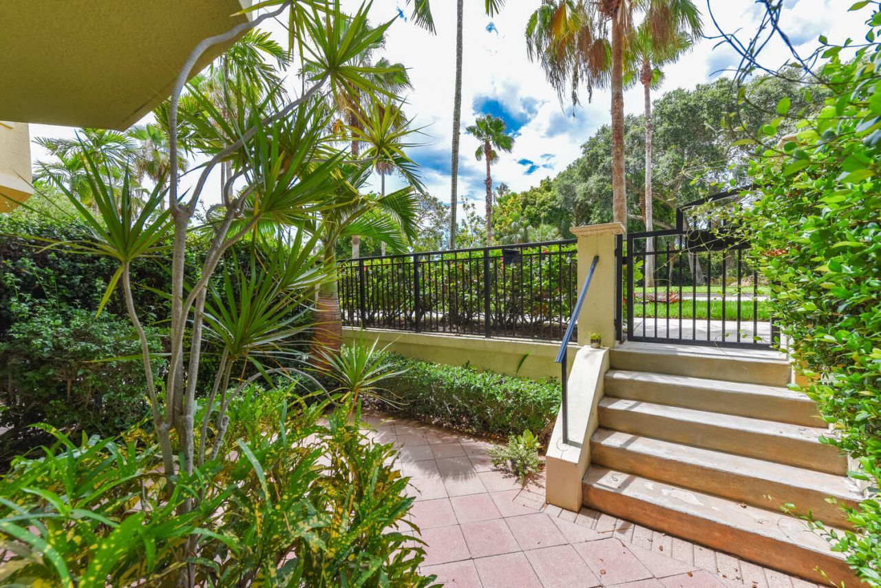 2570 Gardens Parkway, Palm Beach Gardens, FL 33410 Photo