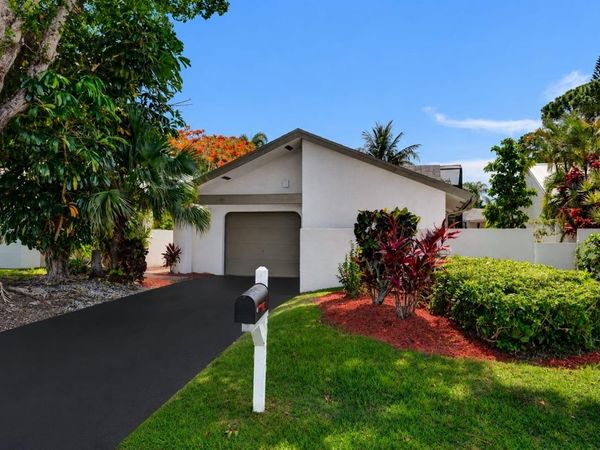 820 NW 21ST Way, Unit 820, Delray Beach, FL 33445