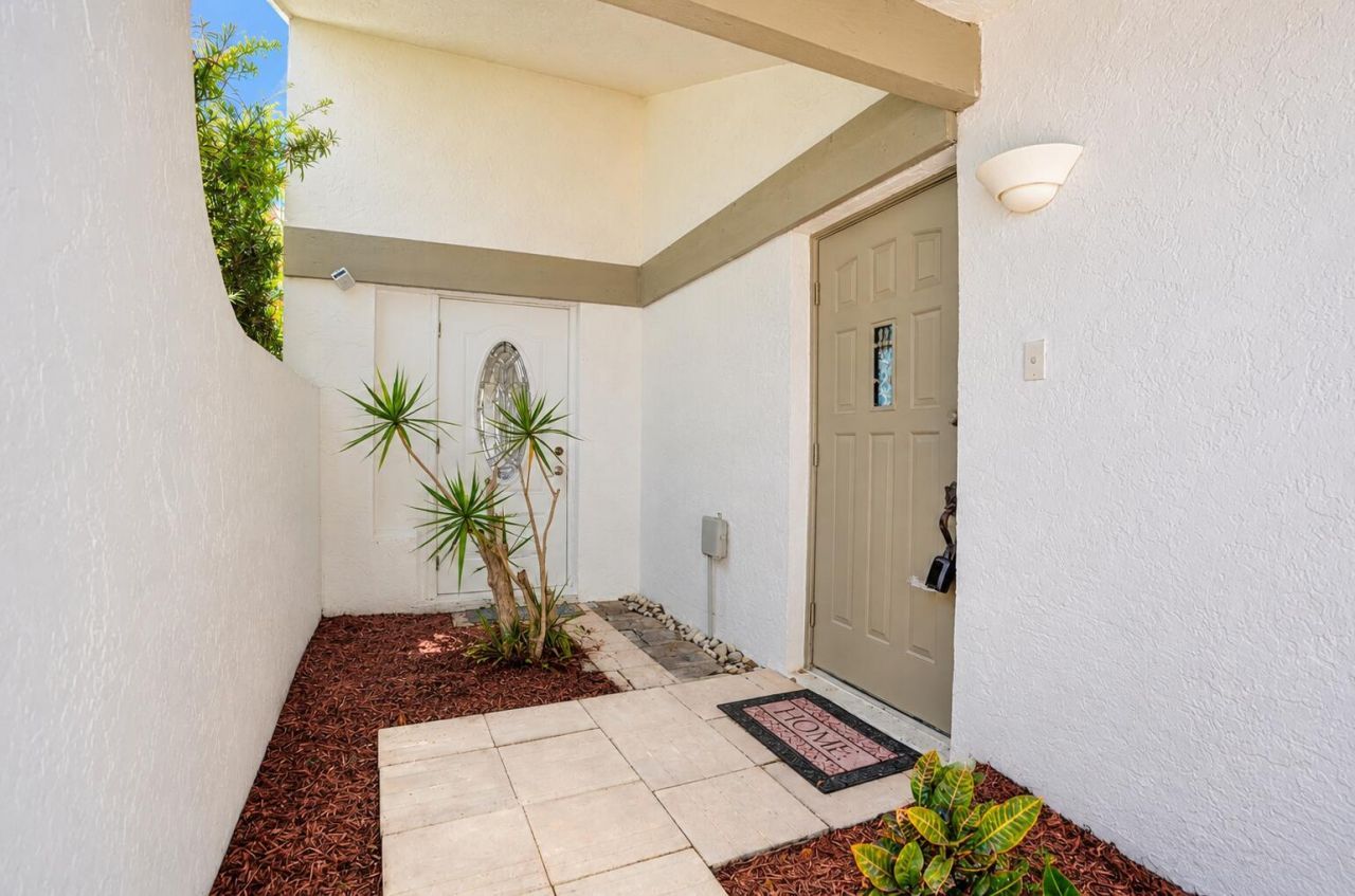 820 NW 21st Way, Unit 820, Delray Beach, FL 33445 Photo