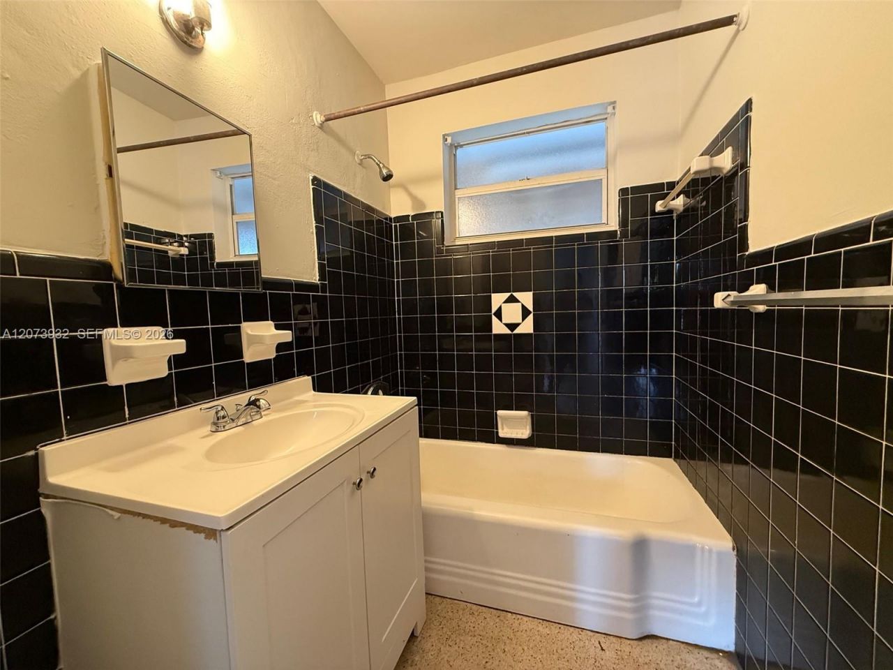 900 SW 5th St , Unit 2, Hallandale Beach, FL 33009 Photo