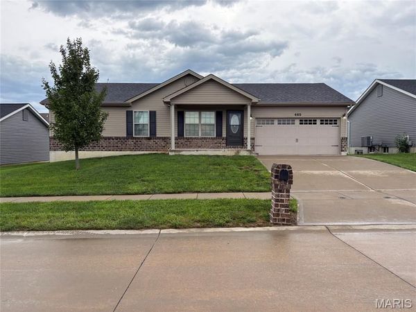 465 Honeysuckle Creek Drive , Wentzville, MO 63385