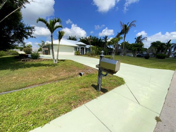 2142 SE Morningside Boulevard, Port St. Lucie, FL 34952