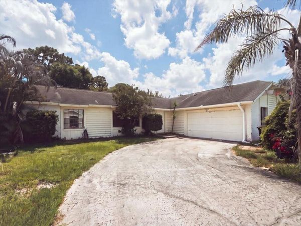 1646 SE HOLIDAY Road, Port St. Lucie, FL 34952