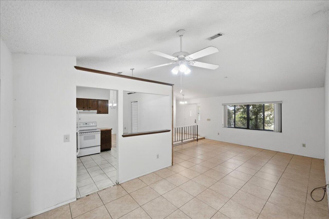 1646 SE Holiday Road, Port Saint Lucie, FL 34952 Photo