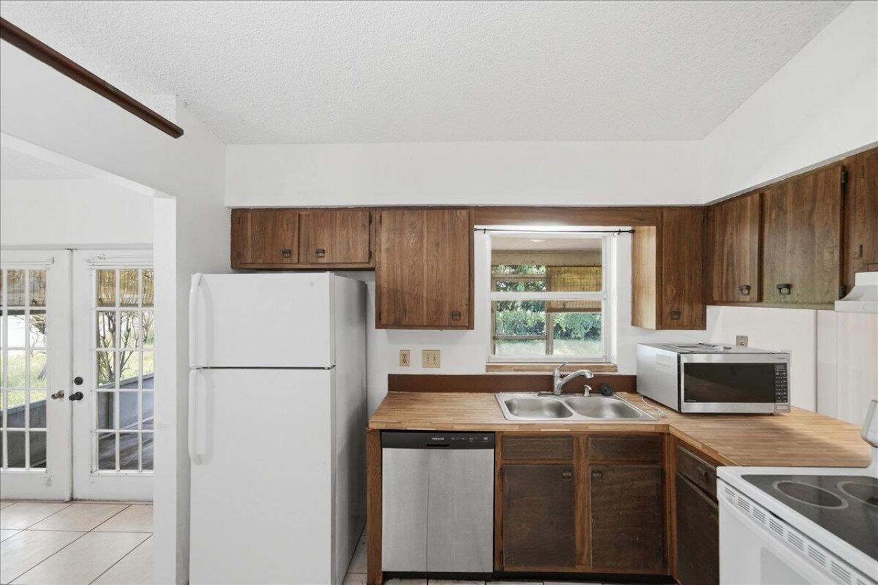 1646 SE Holiday Road, Port Saint Lucie, FL 34952 Photo
