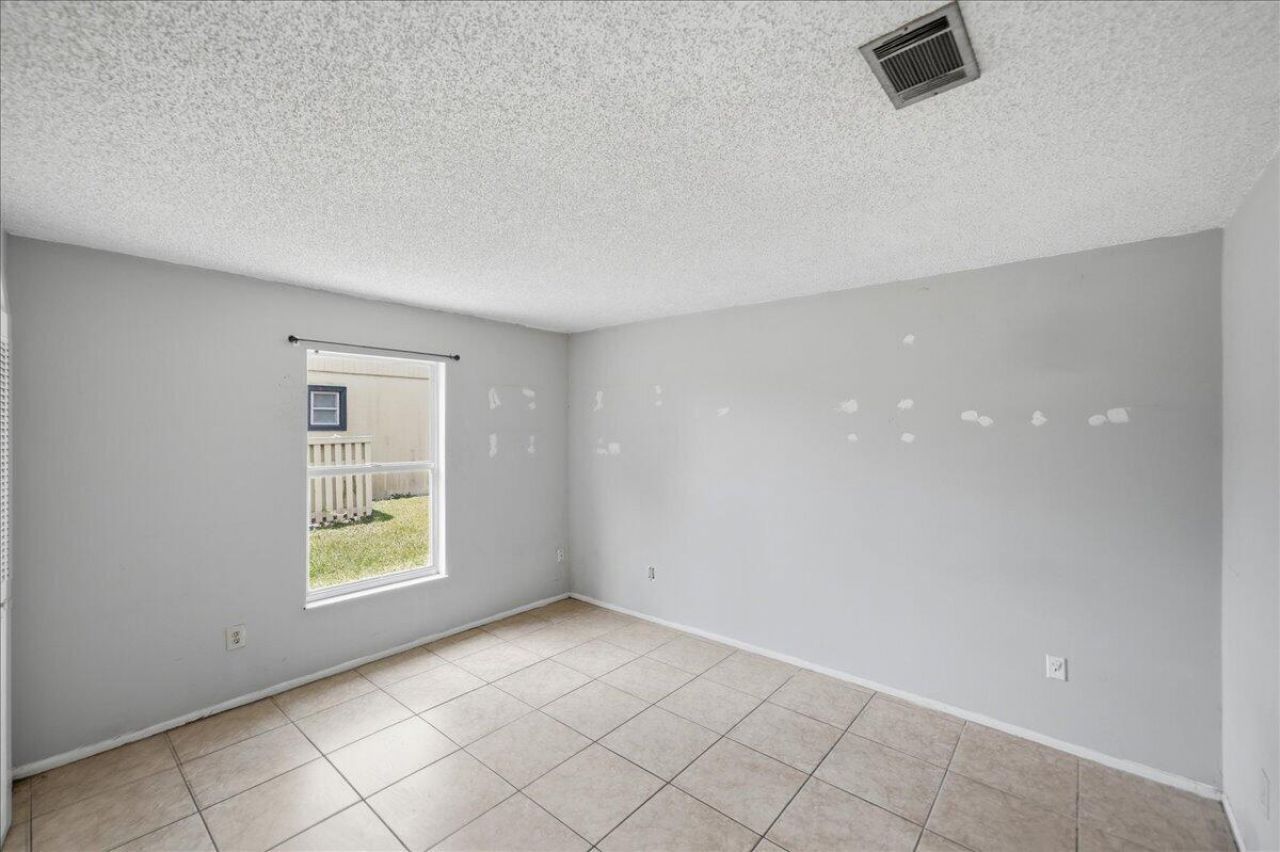 1646 SE Holiday Road, Port Saint Lucie, FL 34952 Photo