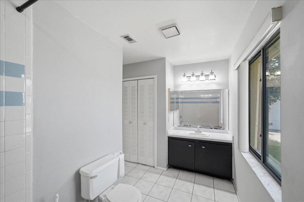 1646 SE Holiday Road, Port Saint Lucie, FL 34952 Photo