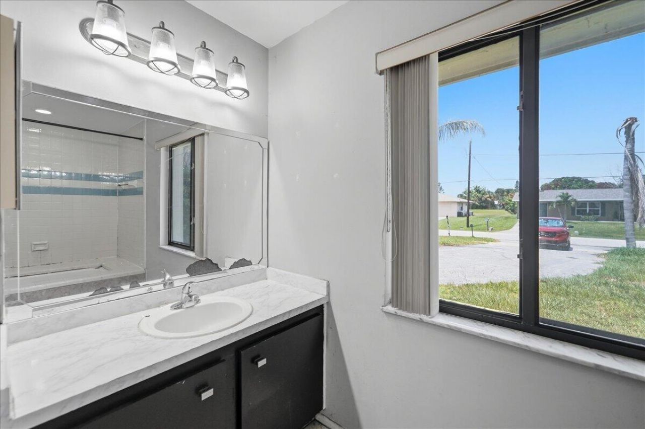 1646 SE Holiday Road, Port Saint Lucie, FL 34952 Photo