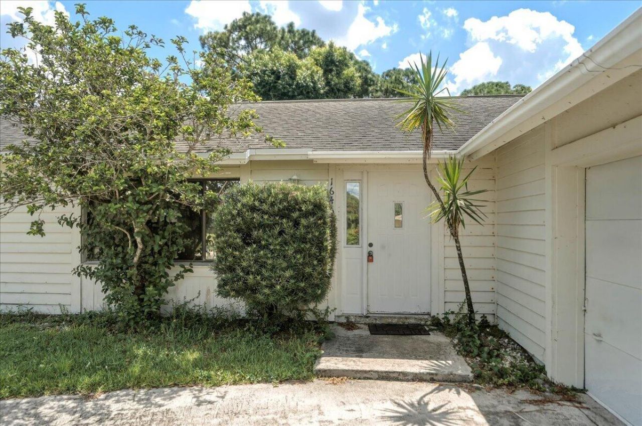 1646 SE Holiday Road, Port Saint Lucie, FL 34952 Photo