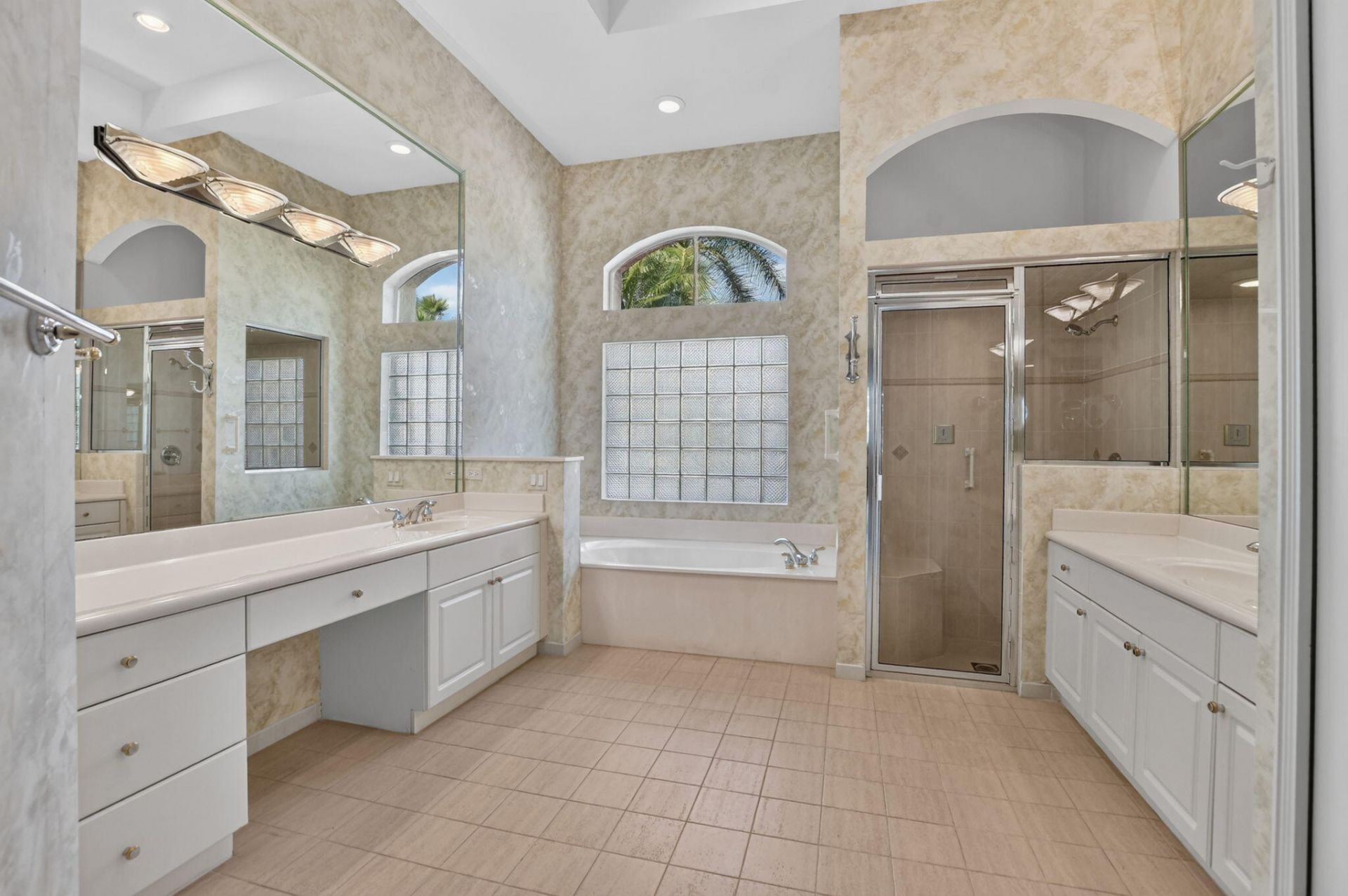 8100 Muirhead Circle, Boynton Beach, FL 33472 Photo