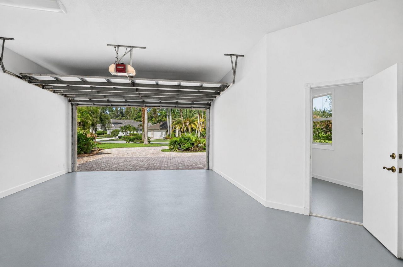 8100 Muirhead Circle, Boynton Beach, FL 33472 Photo