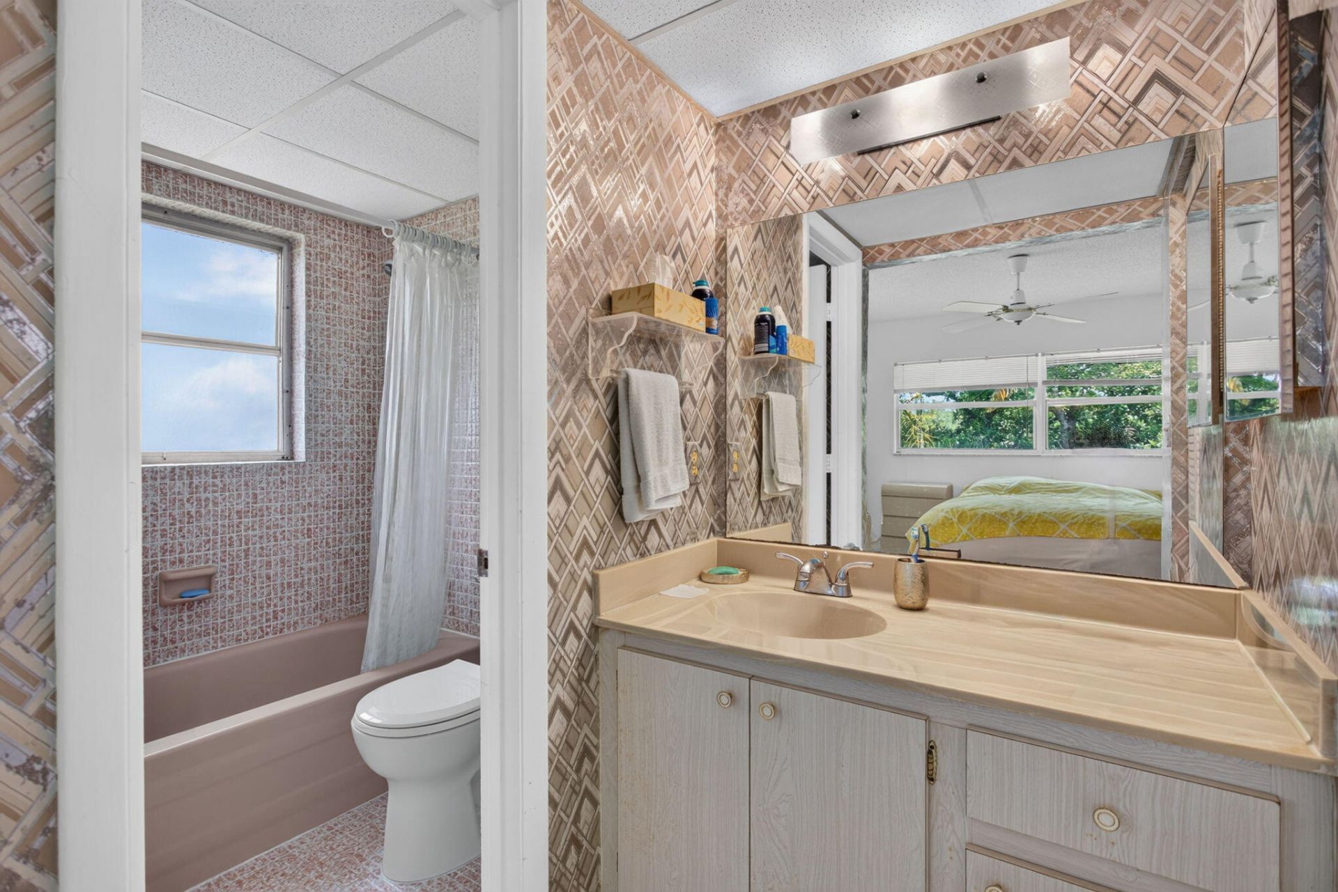 7827 Golf Cir Drive, Unit 301, Margate, FL 33063 Photo