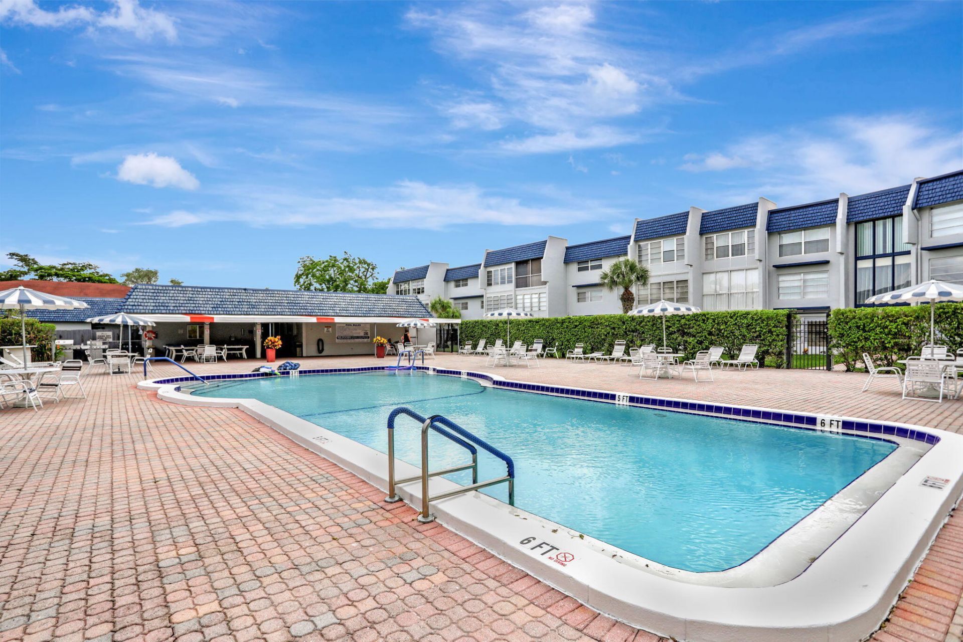7827 Golf Cir Drive, Unit 301, Margate, FL 33063 Photo