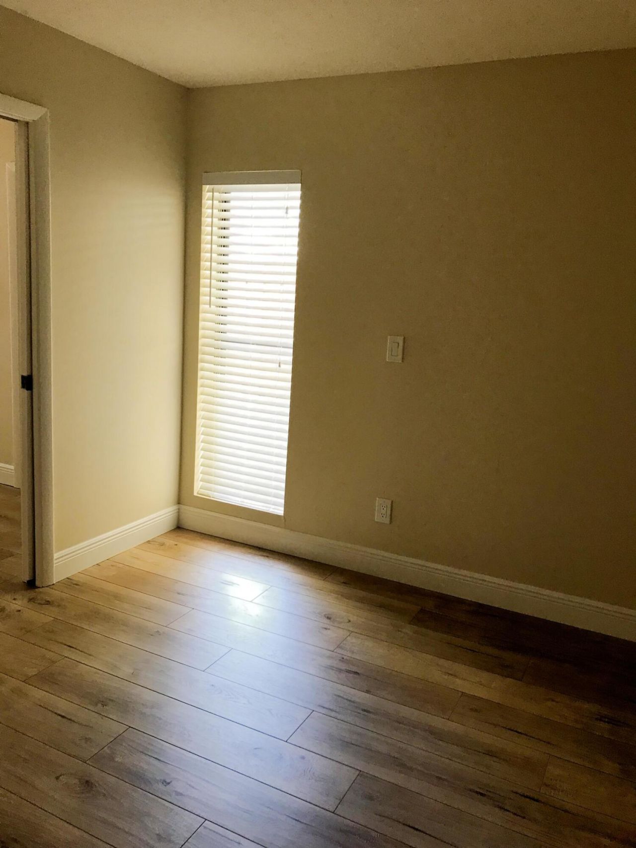 645 Executive Center Drive, Unit R-105, West Palm Beach, FL 33401 Photo