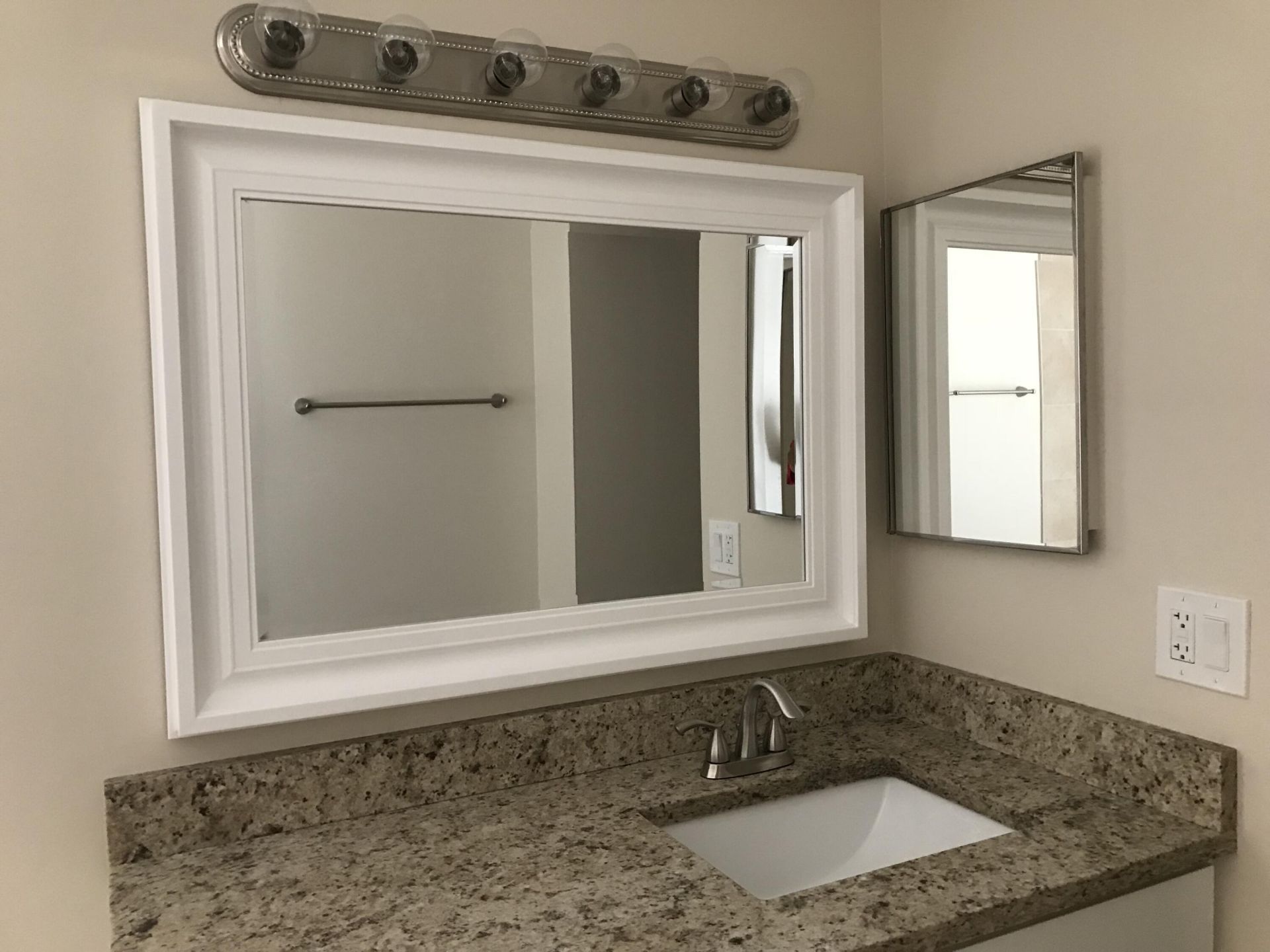 645 Executive Center Drive, Unit R-105, West Palm Beach, FL 33401 Photo