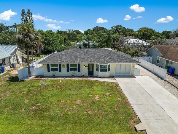 867 CLEARMONT Street, Sebastian, FL 32958