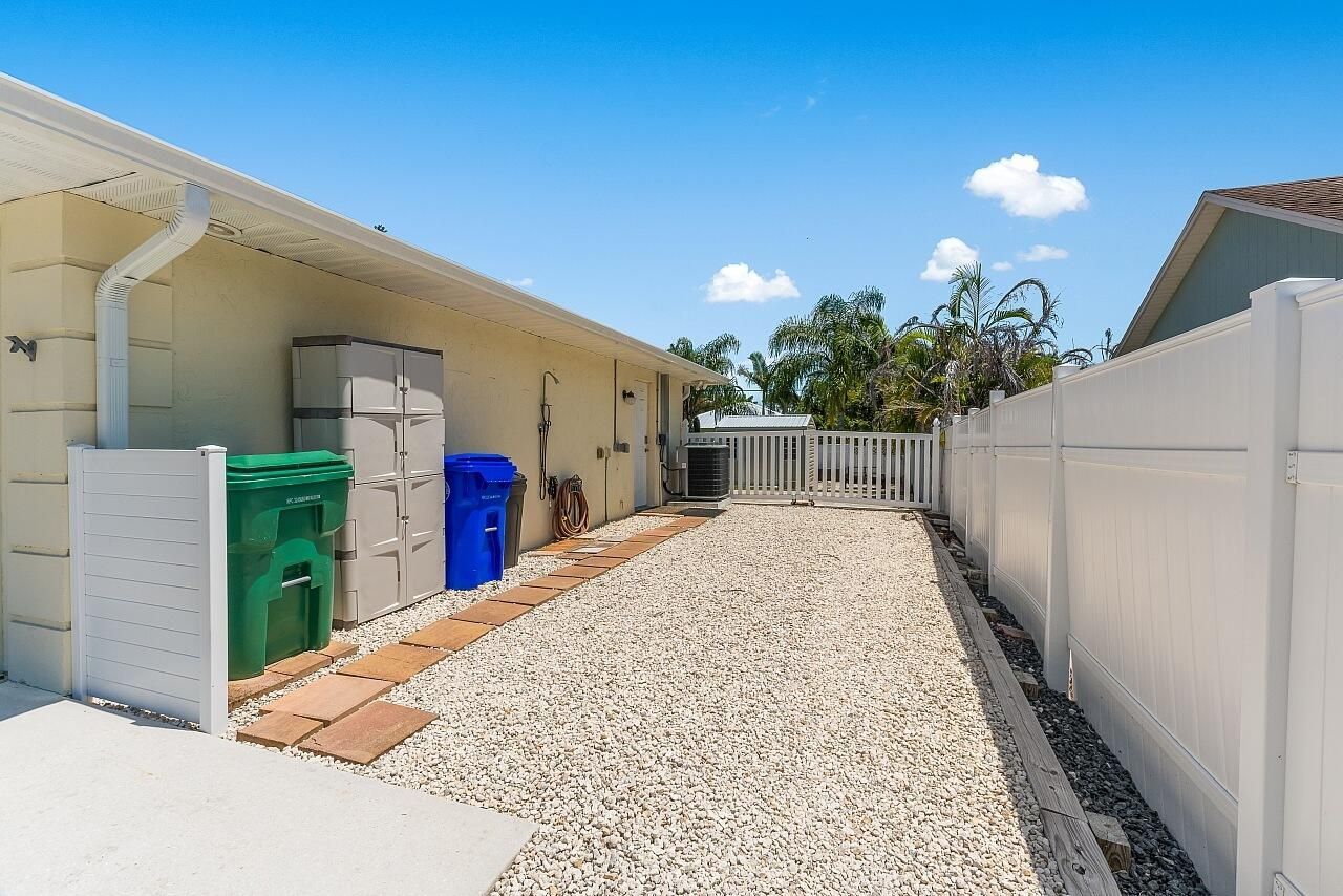 867 Clearmont Street, Sebastian, FL 32958 Photo