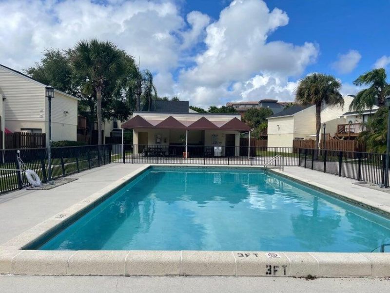 635 Executive Center Drive, West Palm Beach, FL 33401 Photo