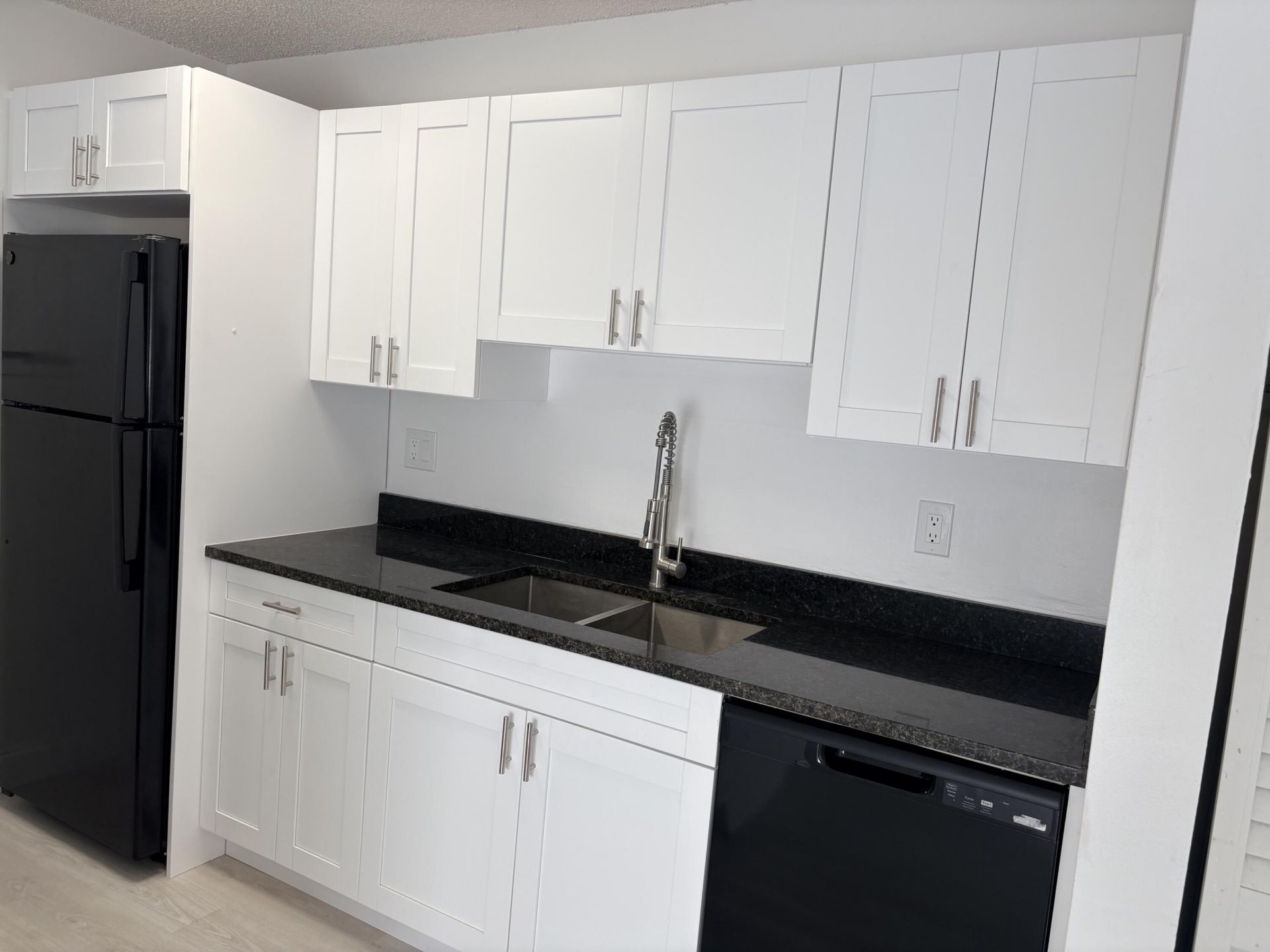 635 Executive Center Drive, West Palm Beach, FL 33401 Photo