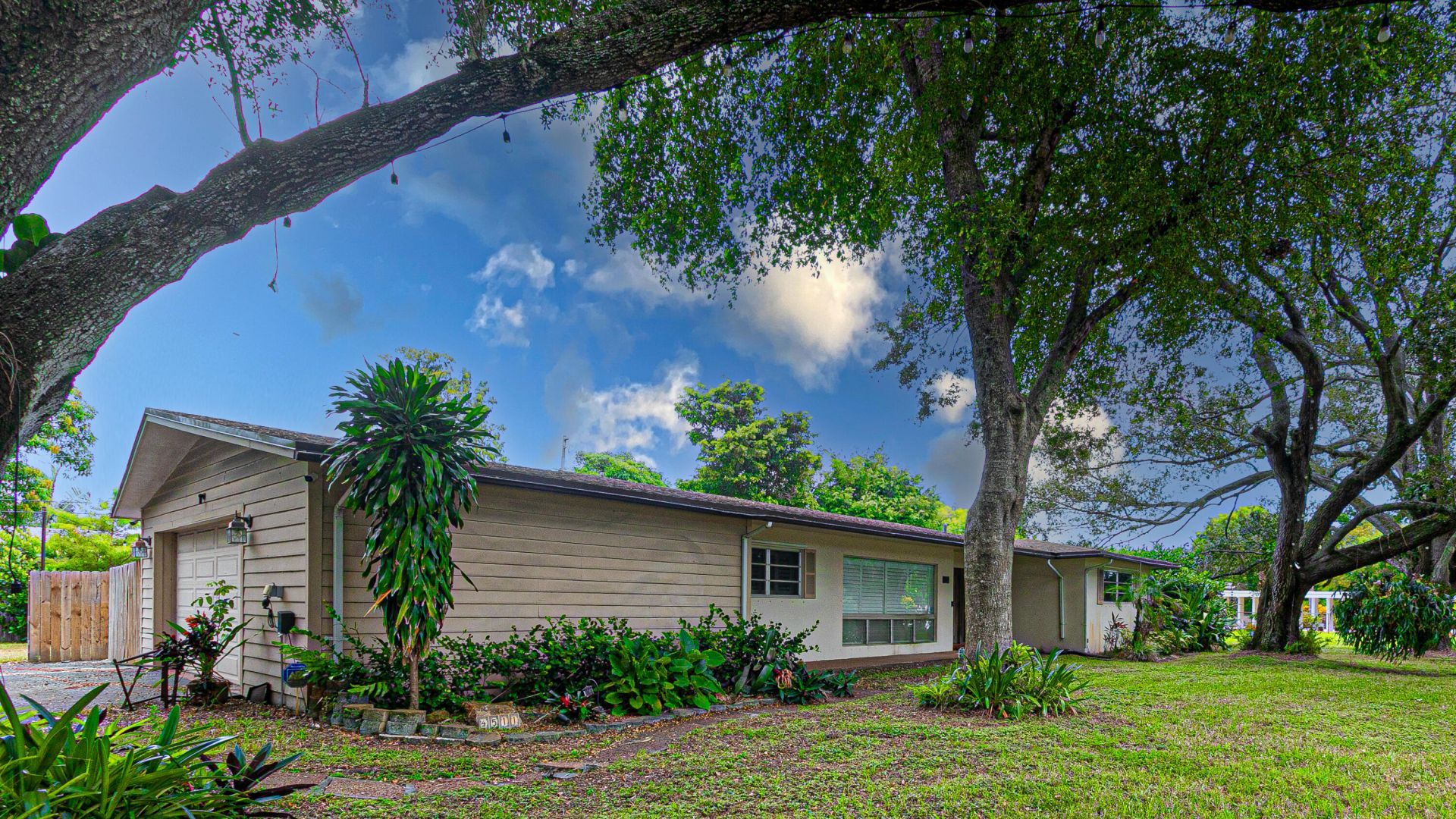 4511 E Country Club Circle, Plantation, FL 33317 Photo